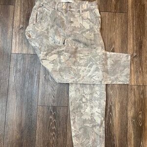 Men’s Hollister loose Carpenter Camo size 32x32 pants